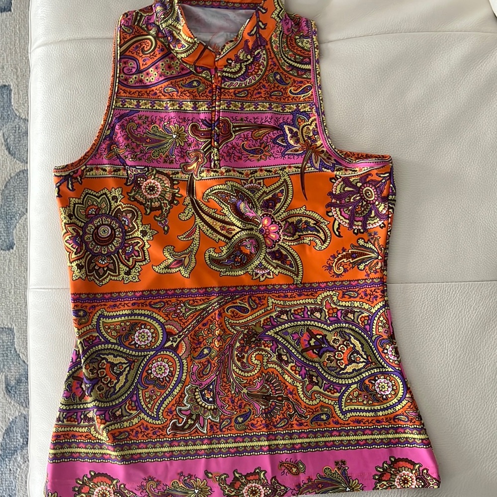 Tzu Tzu Sport golf top